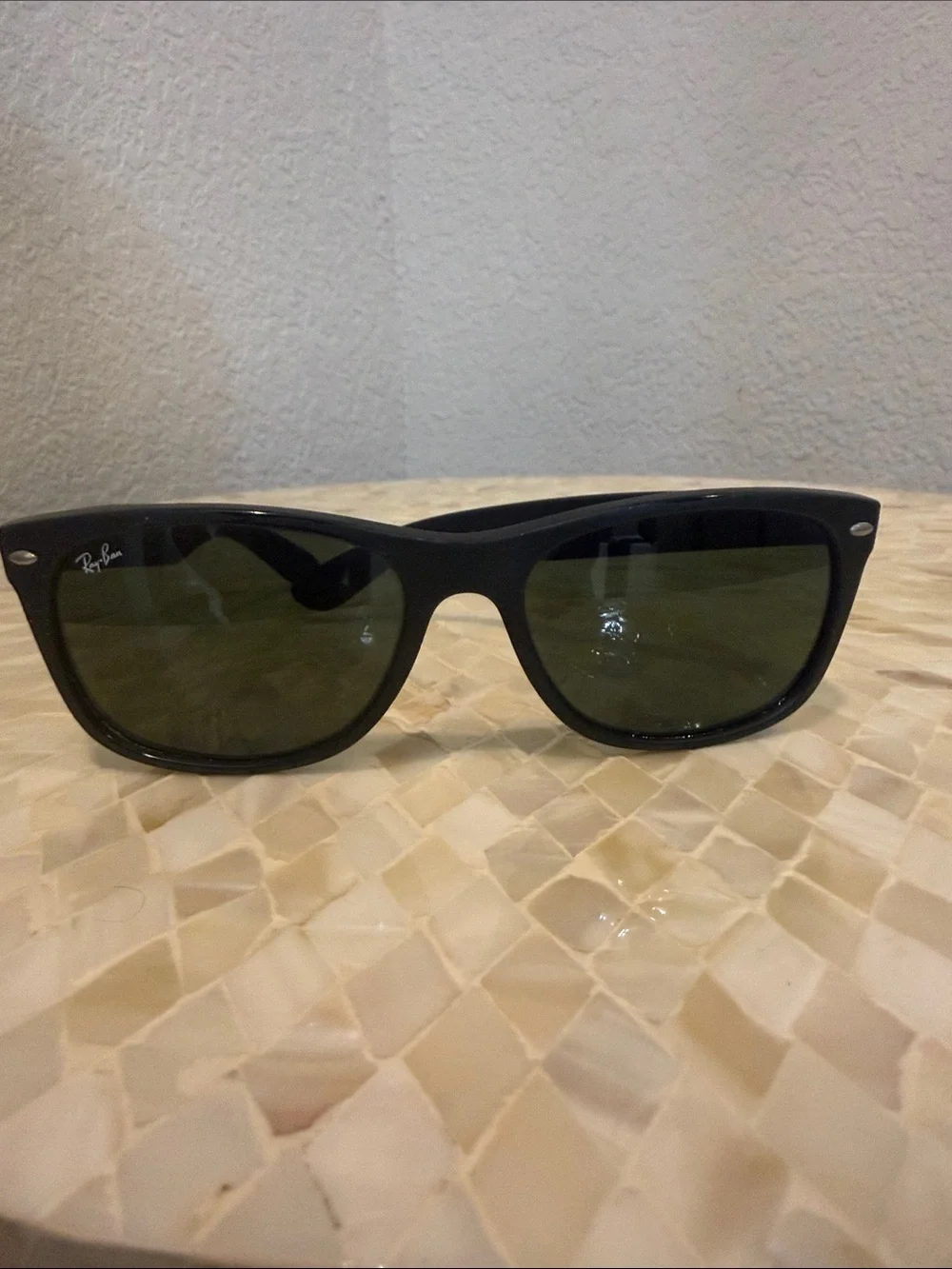 Ray-Ban Black wayfarer Frame Sunglasses with Dark Lenses